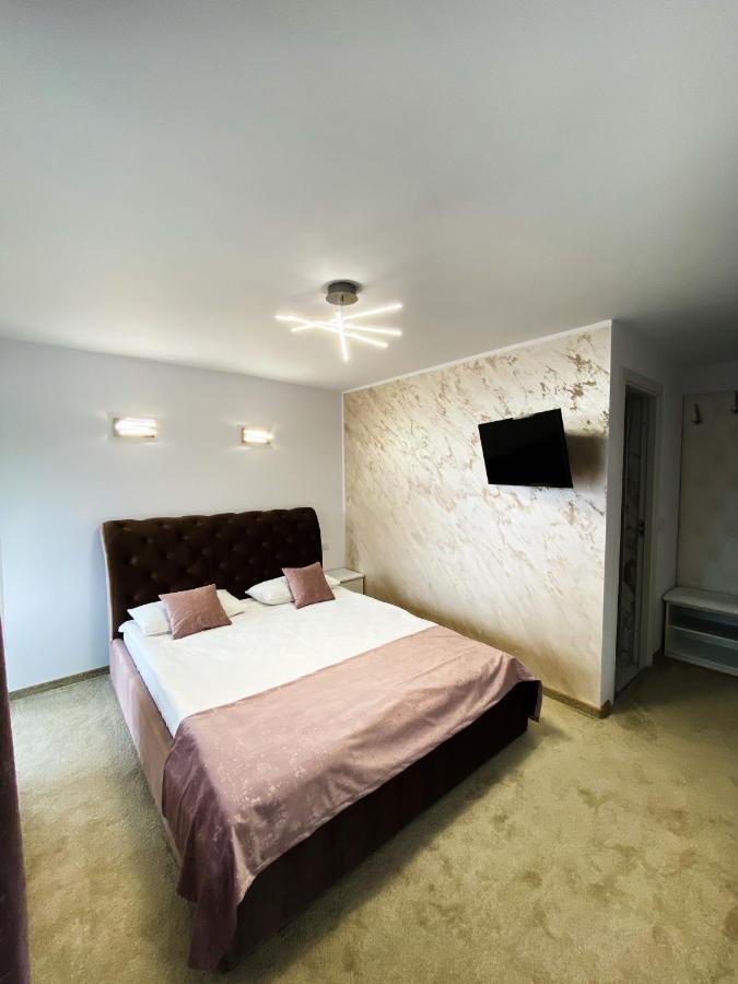 Casa Ina Hotel Moisei Bagian luar foto